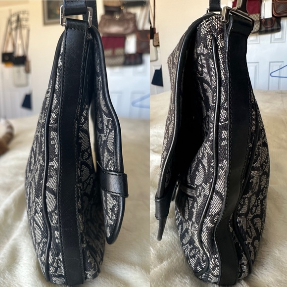 Christian Dior Monogram Flap Messenger Bag (Large Crossbody Saddle Bag) - Picture 3 of 16